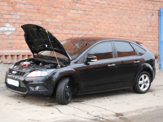Упор капота для Ford Focus 2 (2008-2011)