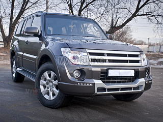 Накладка Broomer Design переднего бампера Mitsubishi Pajero IV 4 (2011-2015)