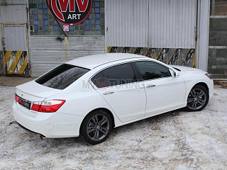 Козырек на стекло узкий Honda Accord 9(IX) (2013 - 2019) + УСТАНОВОЧНЫЙ КОМПЛЕКТ