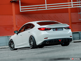 Крышка багажника var №1 место под номер овал на Mazda 6 / Atenza GJ (2012 - 2017)