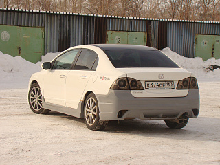 Задний бампер INGS Extreem Honda Civic 4D (2006-2012)