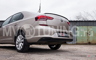 BLACKOUT EDITION. Лип спойлер крашенный Черный глянец для VW Polo Liftback 2020 - 2023 + УСТАНОВОЧНЫЙ КОМПЛЕКТ