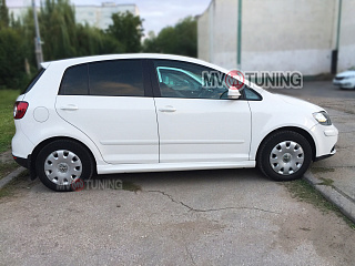 Пороги Текстурный Пластик R-Line Style VW Golf Plus I / II Поколения (2004-2014) + УСТАНОВОЧНЫЙ КОМПЛЕКТ
