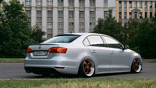 Лип спойлер VW Jetta VI (2010 - 2018) + УСТАНОВОЧНЫЙ КОМПЛЕКТ