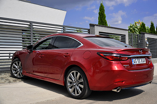 Козырек на стекло var №2 Mazda 6 / Atenza GJ и GL (2012 - 2023) + УСТАНОВОЧНЫЙ КОМПЛЕКТ