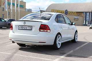 BLACKOUT EDITION. Лип спойлер "RedLine" крашенный Черный глянец VW Polo Sedan (2010 - 2020) + УСТАНОВОЧНЫЙ КОМПЛЕКТ