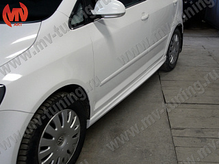 Пороги R-Line Style VW Golf Plus I / II Поколения 2004-2014 + УСТАНОВОЧНЫЙ КОМПЛЕКТ