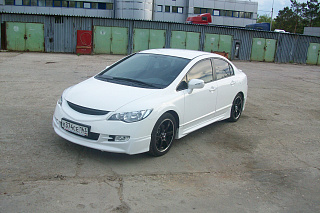 Реснички на фары фигурные var№2 Honda Civic 4D 2006-2012 + УСТАНОВОЧНЫЙ КОМПЛЕКТ