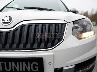 Верхний зимний экран Skoda Yeti Outdoor (2013 - 2018) ТЕКСТУРНЫЙ ПЛАСТИК